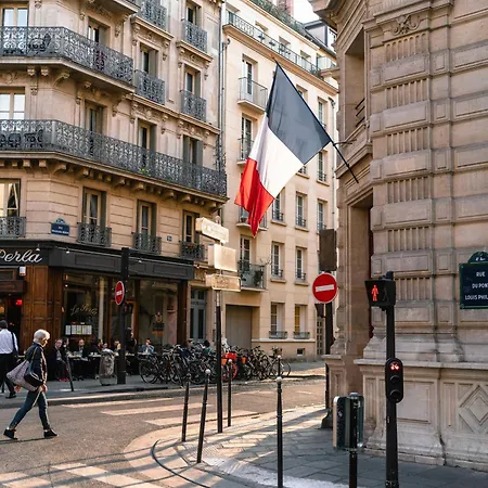 Chic And Cosy Apartment-canal Saint Martin