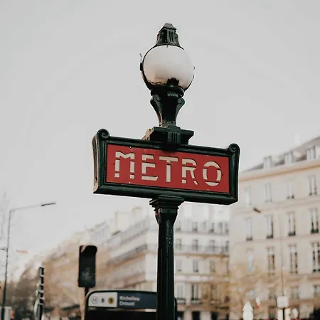 Chic And Cosy Apartment-canal Saint Martin Apartment Paris